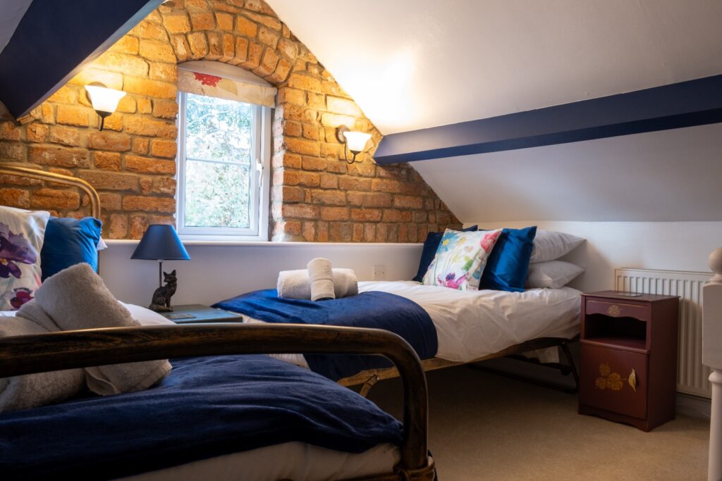 Doverow Cottage Cotswolds cottage that's ideal for families and ideal for couples